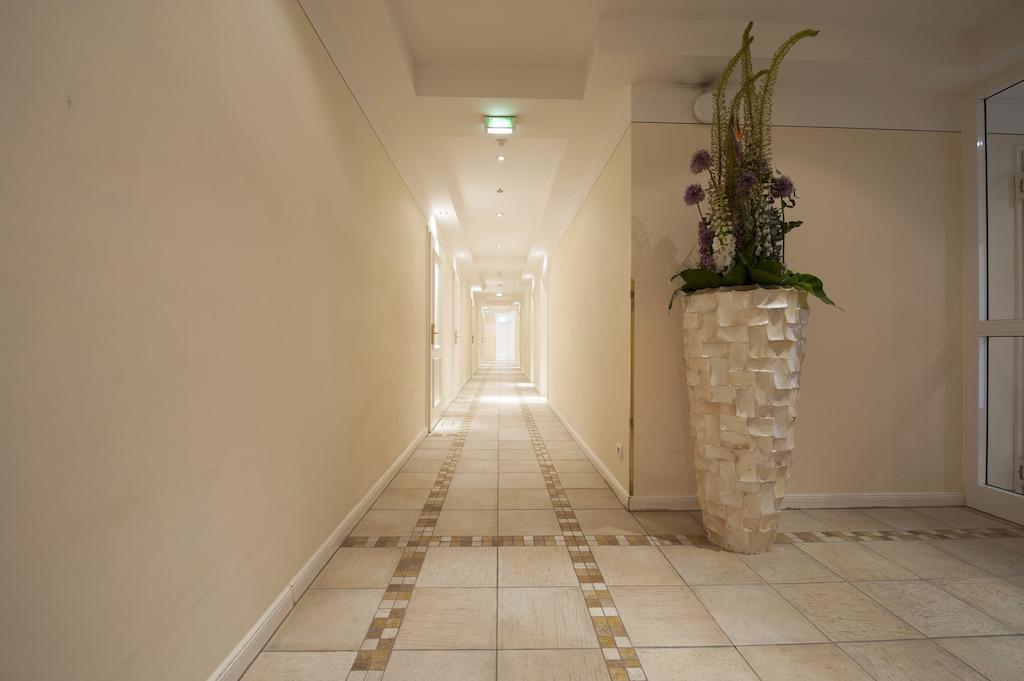 XII Apostel Albergo Cologne Exterior photo