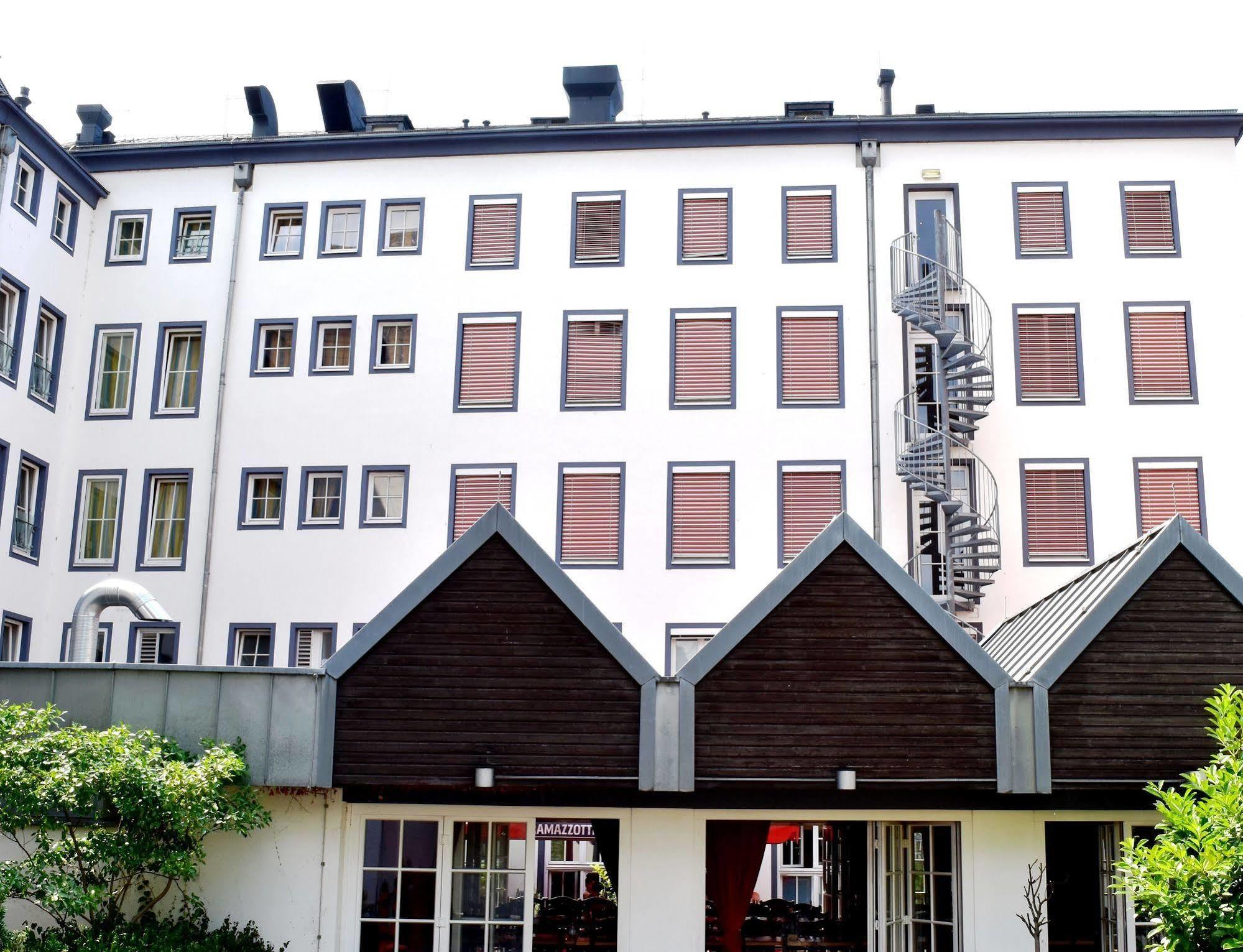 XII Apostel Albergo Cologne Exterior photo